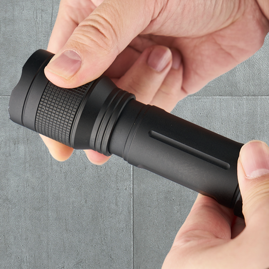 1500lm+ Focus Control Pro Rechargeable Torch ETL61